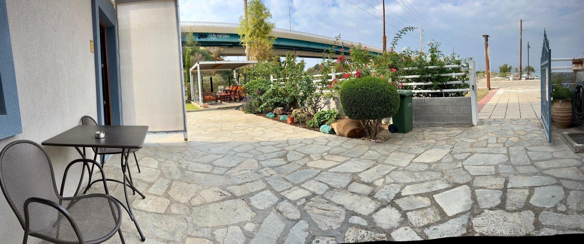 Porto Portes Suites Néa Potídea Kültér fotó