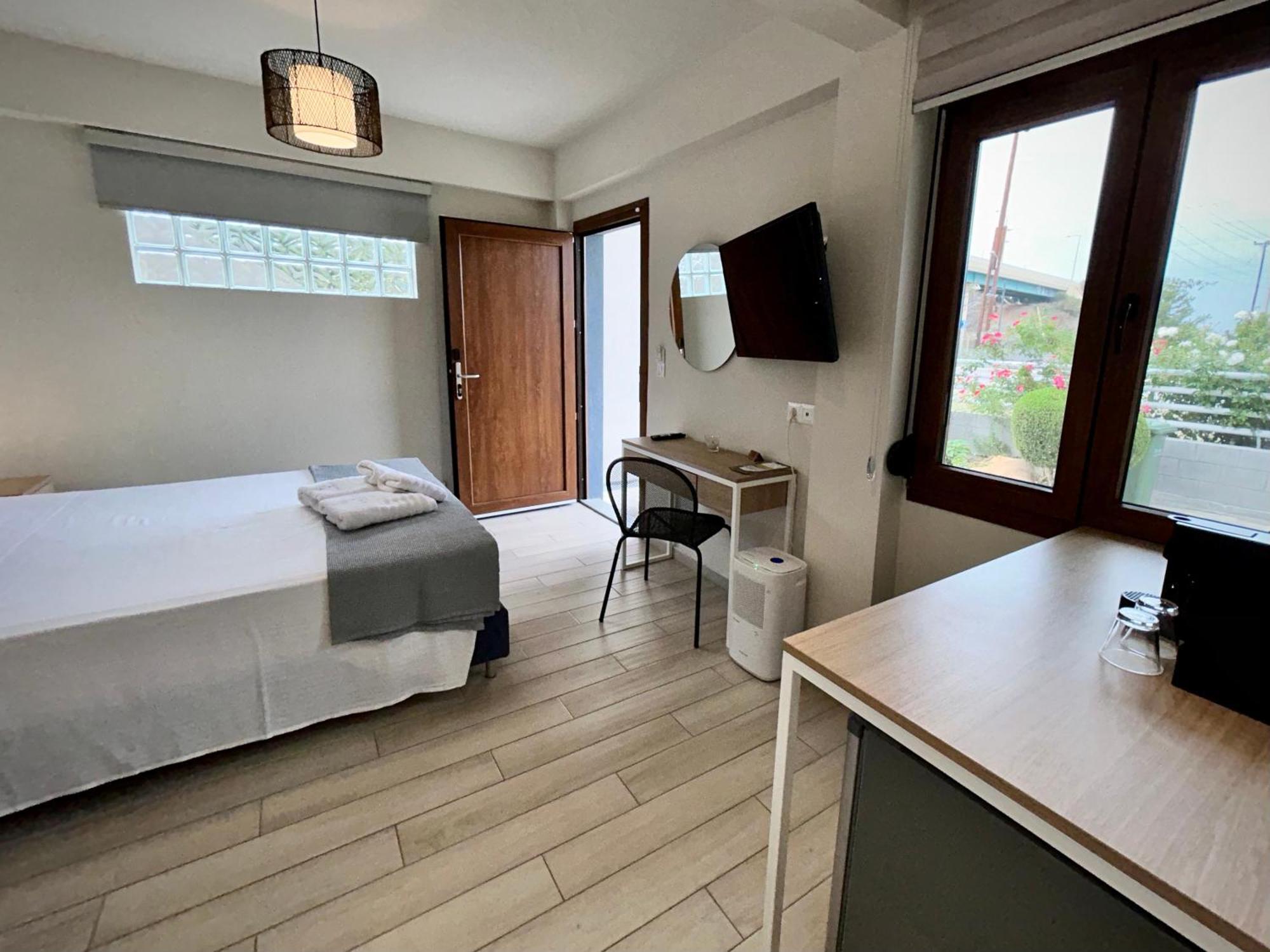 Porto Portes Suites Néa Potídea Kültér fotó