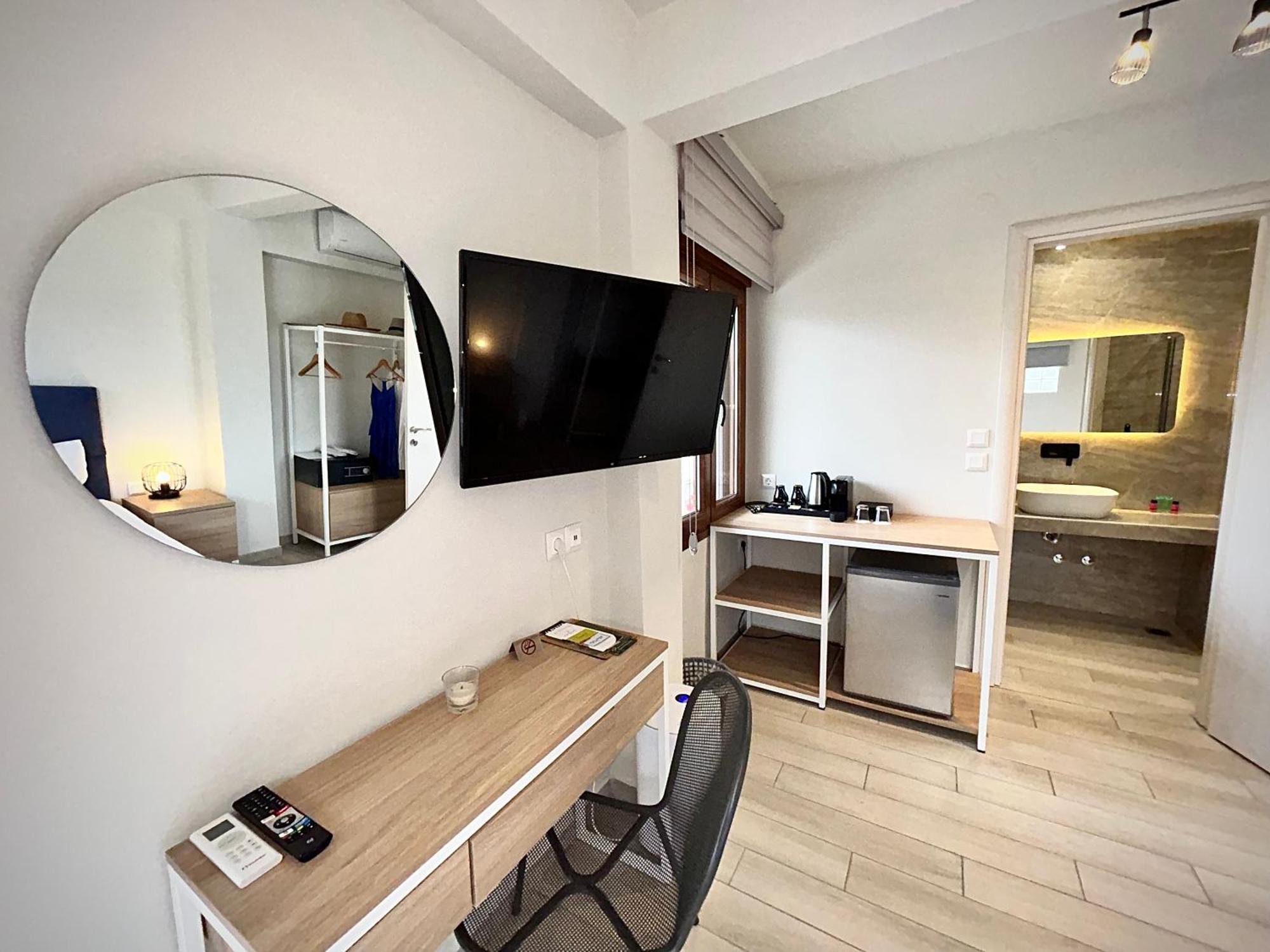 Porto Portes Suites Néa Potídea Kültér fotó