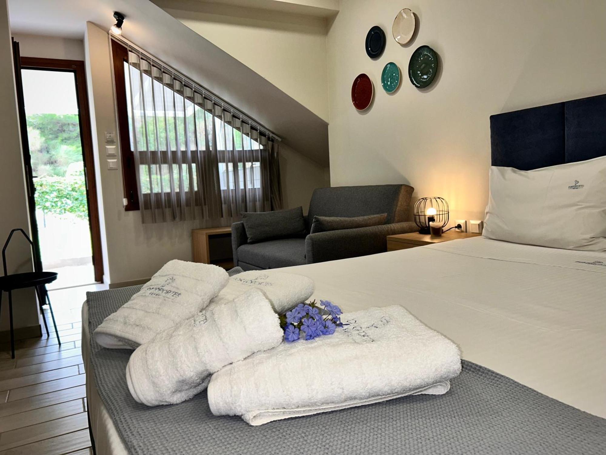 Porto Portes Suites Néa Potídea Kültér fotó
